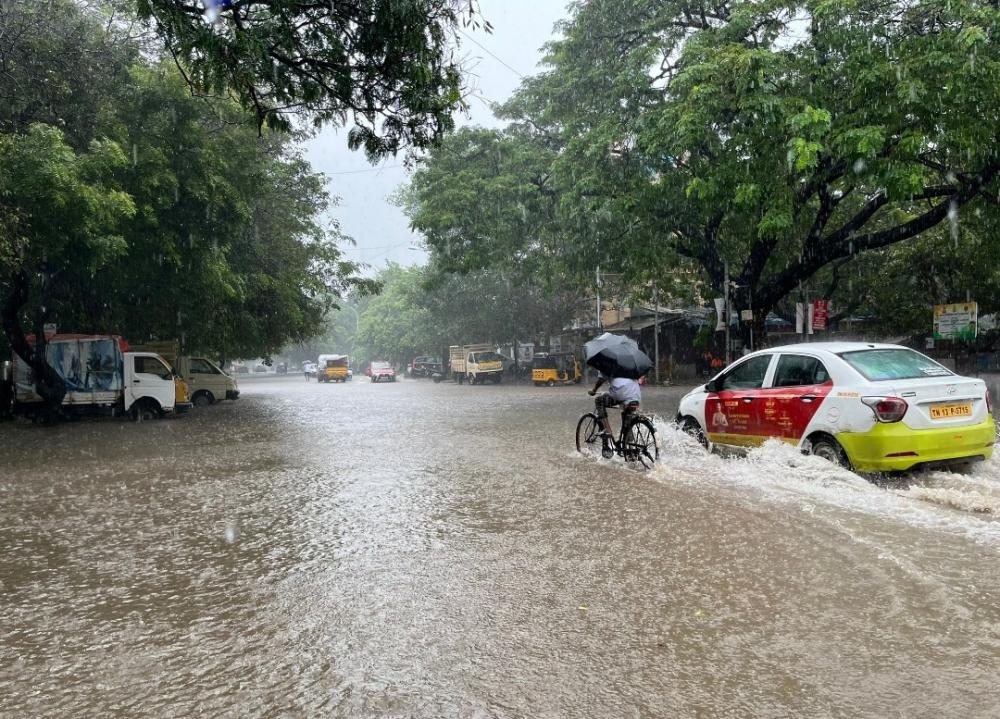 The Weekend Leader - Heavy rain continue to lash Chennai
